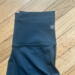 PERFECT CONDITION-lulu HR tight-Submarine ‘25